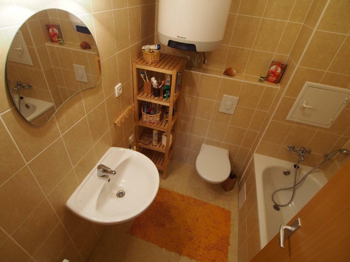 Apartman V Destnem Apartment เดชท์เน ออร์ลิซกี โฮราค ภายนอก รูปภาพ